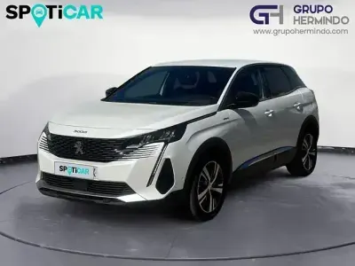Używany Peugeot 3008 Allure 225 KM (165 kW) 2023 Biały SUV