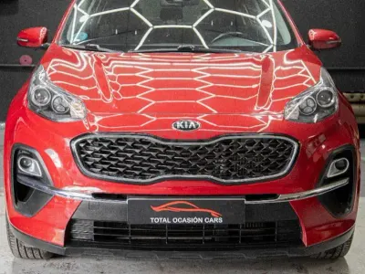 Usado Kia Sportage Plus 136 CV (100 kW) 2021 Rojo SUV