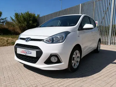 Usado Hyundai i10 67 CV (49 kW) 2015 Blanco Utilitario