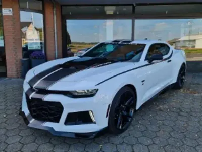 Usado Chevrolet Camaro Sport 340 CV (250 kW) 2021 Blanco metalizado Utilitario