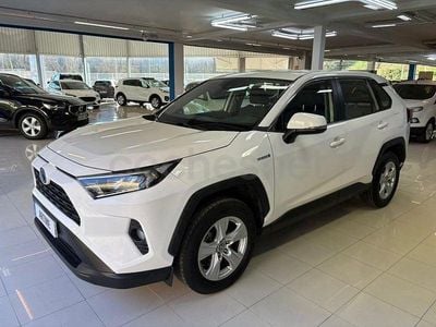 Begagnad Toyota RAV4 Hybrid Advance 218 HK (160 kW) 2021 Vit SUV