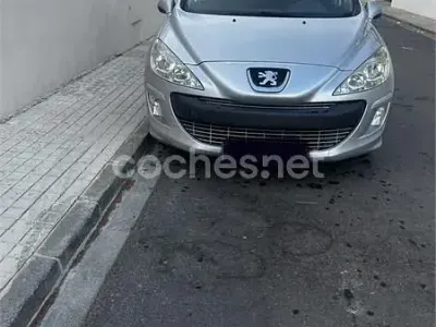 Usado Peugeot 308 Active 92 CV (67 kW) 2010 Gris / plata Berlina