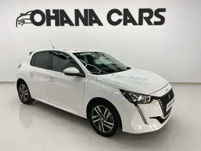 Usado Peugeot 208 Allure 102 CV (75 kW) 2020 Blanco Utilitario