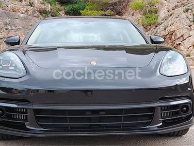 Porsche Panamera 4