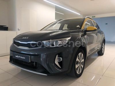 Gris / plata Usado 2022 Kia Stonic SUV | 15.674 € (Precio justo)