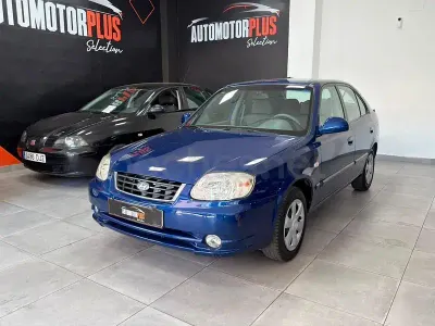 Usado Hyundai Accent 81 CV (59 kW) 2005 Azul Berlina