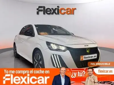 Usado Peugeot 208 Active 100 CV (73 kW) 2024 Blanco Utilitario