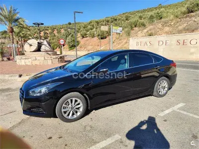 Usado Hyundai i40 115 CV (84 kW) 2017 Negro Berlina
