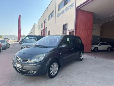 Usado Renault Grand Scénic II Exception 150 CV (110 kW) 2008 Gris Monovolumen
