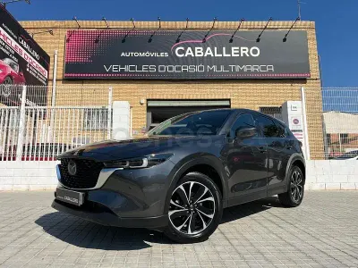 Usado Mazda CX-5 Exclusive-Line 165 CV (121 kW) 2023 Gris / plata SUV