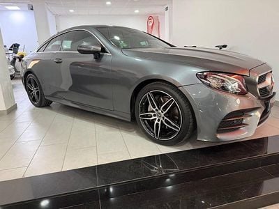 Usado Mercedes E220 AMG 194 CV (142 kW) 2019 Gris Coupe