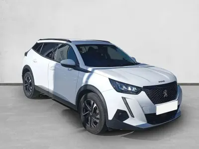 Usado Peugeot 2008 Allure 101 CV (74 kW) 2021 Blanco SUV