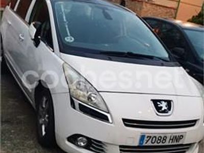 Blanco Usado 2012 Peugeot 5008 Access Monovolumen | 3000 € (Precio justo)