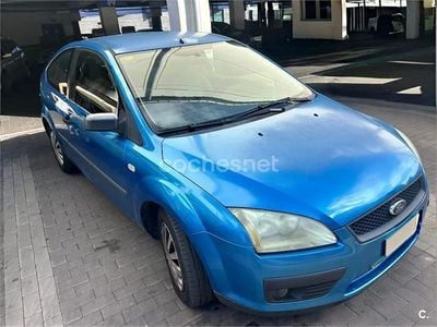 Azul Usado 2004 Ford Focus Trend Berlina | 2500 € (Precio justo)
