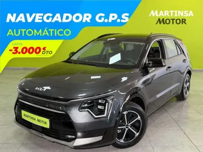 Usado Kia Niro 129 HP (94 kW) 2024 Cinzento SUV