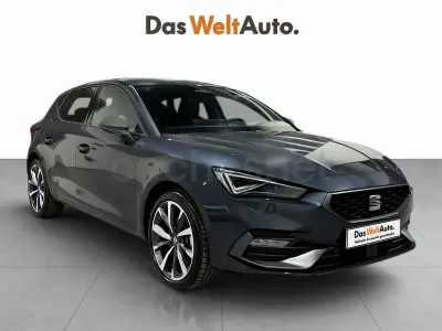 Nuevo Seat Leon FR 150 CV (110 kW) 2026 Gris / plata Berlina
