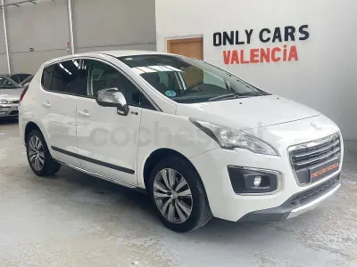 Usado Peugeot 3008 Style 120 CV (88 kW) 2015 Blanco Familiar