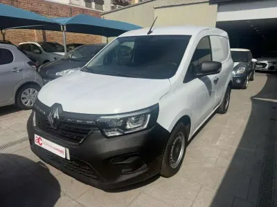 Usado Renault Kangoo 95 CV (69 kW) 2023 Blanco Monovolumen