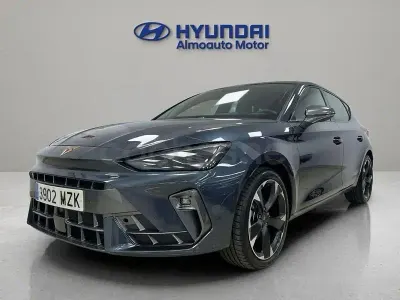 Usado Cupra Leon 150 CV (110 kW) 2025 Gris / plata Berlina