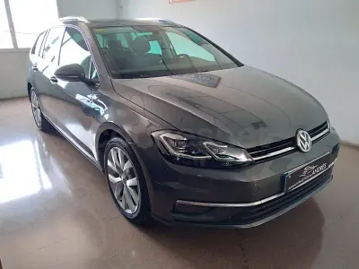 Usado VW Golf VII Sportline 150 CV (110 kW) 2017 Gris / plata Familiar