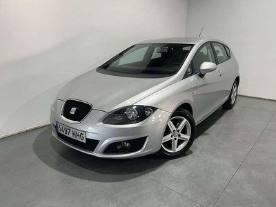 Plateado Usado 2011 Seat Leon Reference Utilitario | 8499 € (Un poco caro)