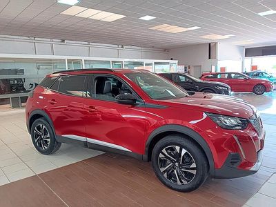 Rojo Usado 2023 Peugeot 2008 Allure SUV | 23.300 € (Un poco caro)