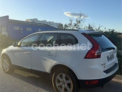 Occasion Volvo XC60 Kinetic 175 ch (128 kW) 2010 Blanc SUV