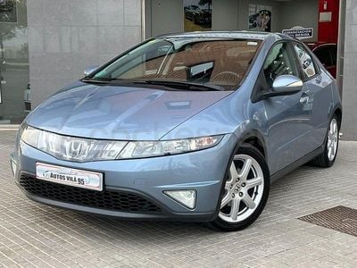 Usado Honda Civic Executive 140 CV (102 kW) 2008 Gris / plata Berlina