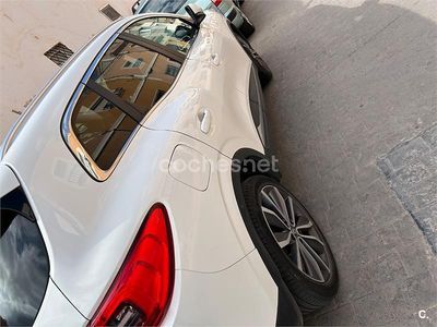 Usado Renault Kadjar Zen 130 CV (95 kW) 2017 Blanco SUV