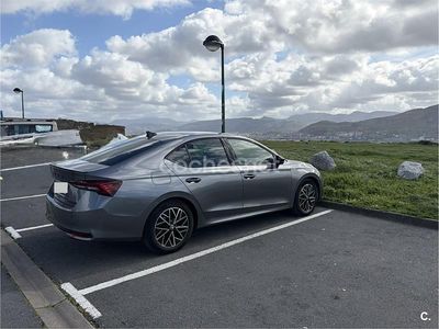 Usado Skoda Octavia Sport 150 CV (110 kW) 2024 Gris / plata Berlina