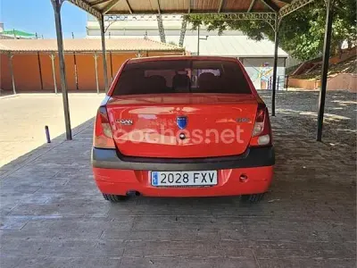 Usado Dacia Logan Ambiance 70 CV (51 kW) 2008 Rojo Berlina