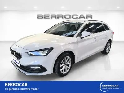 Usado Seat Leon Style 115 CV (84 kW) 2022 Blanco