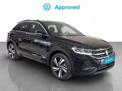 Usado VW T-Roc R-line 116 CV (85 kW) 2025 Negro SUV
