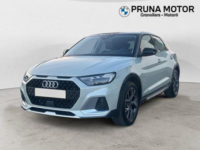 Usado Audi A1 110 CV (80 kW) 2024 Gris flecha efecto p SUV
