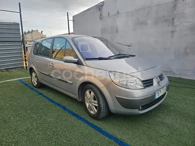 Usado Renault Scénic Expression 130 CV (95 kW) 2005 Gris / plata Monovolumen
