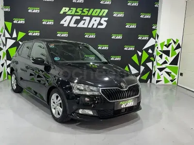 Usado Skoda Fabia 95 CV (69 kW) 2021 Negro Utilitario