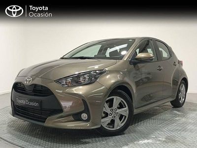 Usado Toyota Yaris Hybrid Active 116 CV (85 kW) 2024 Marrón Berlina