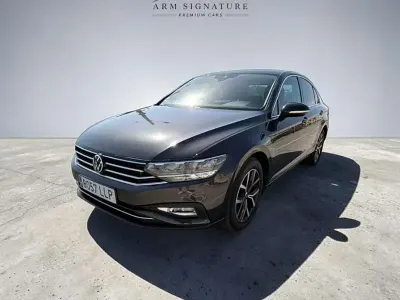 Usado VW Passat Executive 150 CV (110 kW) 2020 Gris Berlina