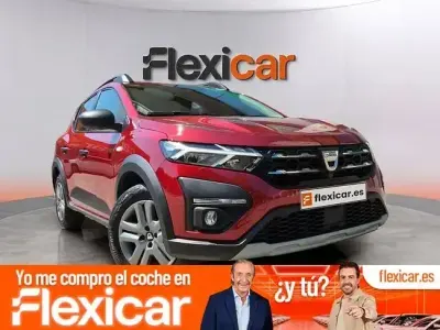 Usado Dacia Sandero Acces 67 CV (49 kW) 2021 Rojo Berlina