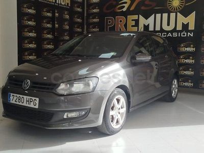 Usado VW Polo Advance 90 CV (66 kW) 2013 Gris / plata Utilitario
