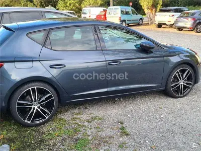 Usado Seat Leon FR 190 CV (139 kW) 2019 Gris / plata Berlina