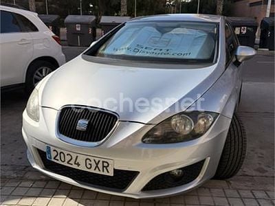 Gris / plata Usado 2010 Seat Leon Reference Berlina | 4400 € (Precio justo)