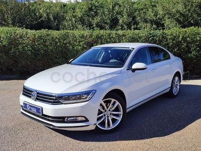 Usado VW Passat Sportline 150 CV (110 kW) 2019 Blanco Berlina