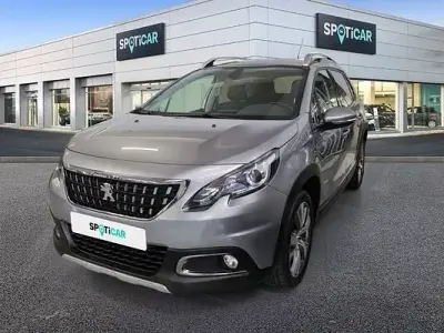 Usado Peugeot 2008 Allure 110 CV (80 kW) 2017 Gris SUV