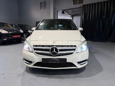 Blanco Usado 2014 Mercedes B180 Urban Monovolumen | 12.900 € (Precio justo)