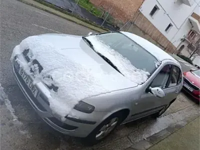Usado Seat Leon Stella 105 CV (77 kW) 2006 Gris / plata Utilitario
