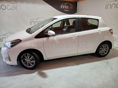 Usado Toyota Yaris Active 69 CV (50 kW) 2020 Blanco Berlina