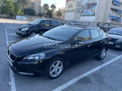 Usado Volvo V40 Inscription 120 CV (88 kW) 2017 Negro Berlina