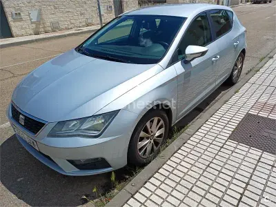 Usado Seat Leon Style 115 CV (84 kW) 2017 Gris / plata Berlina