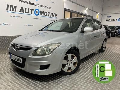 Usado Hyundai i30 Comfort 109 CV (80 kW) 2010 Gris / plata Berlina